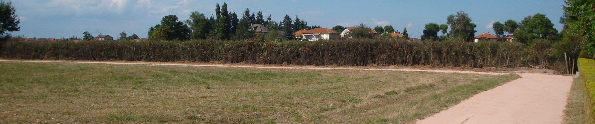 Chemin pietonnier a Saint-Léger-sur-Roanne